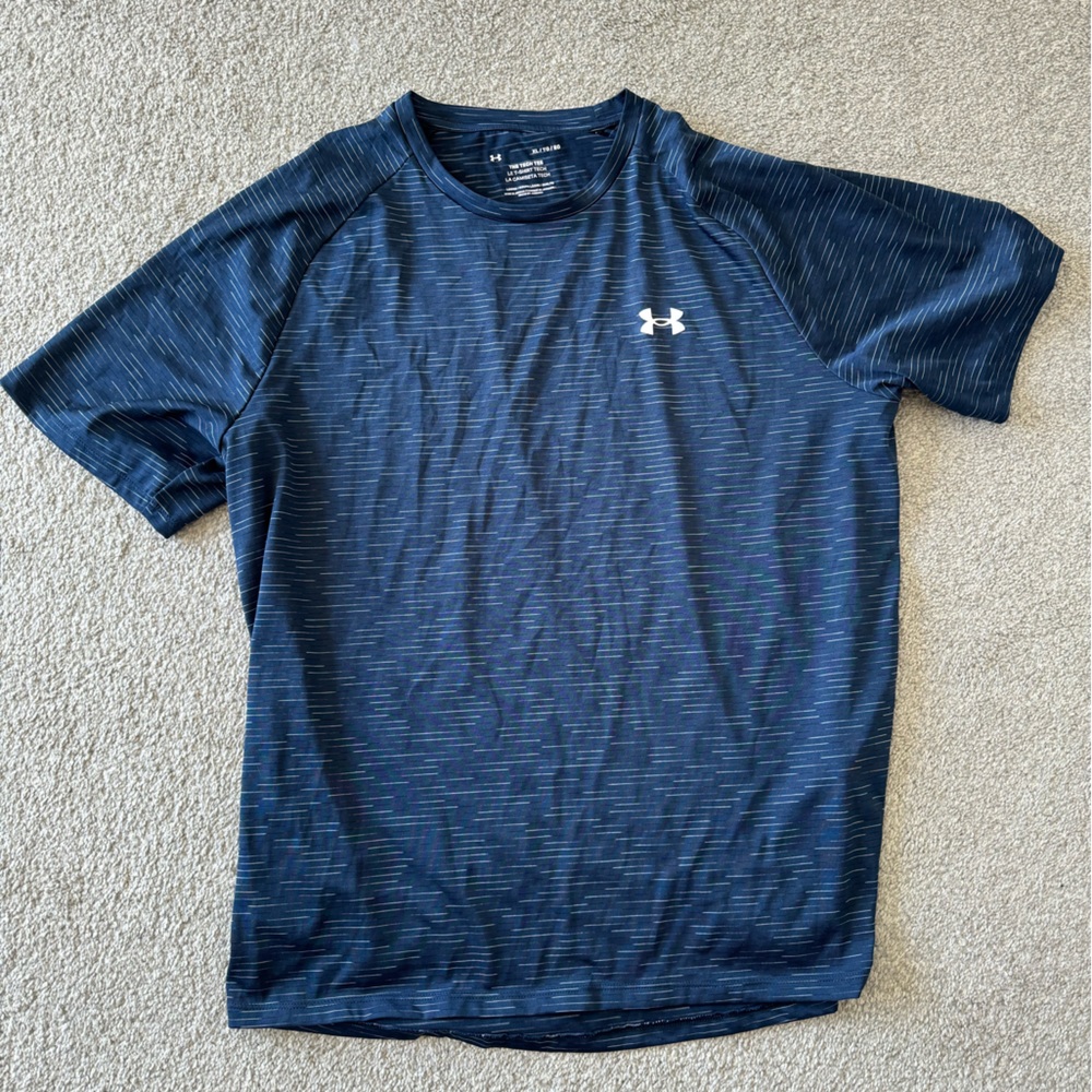 UA size XL athletic shirt